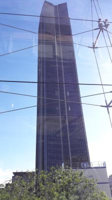 der Turm im Pariser Stadteil Montparnasse, beim Bahnhof Montparnasse